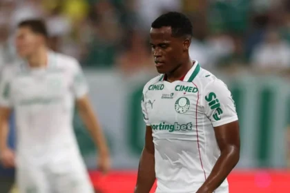 Arias enfrenta fúria da torcida do fluminense no maracanã após