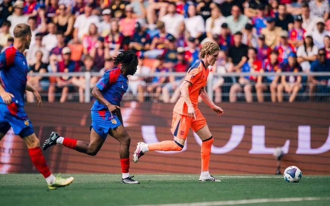Barcelona goleia basel por 5 a 2 em amistoso de