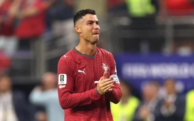 Cristiano ronaldo estipula 2027 como ano final da carreira e