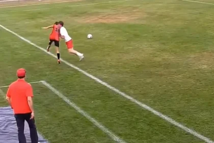 Pancadaria generalizada em jogo de futebol escolar nos eua vira
