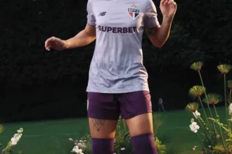 São paulo lança inédita terceira camisa lilás exclusiva para o