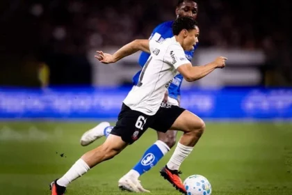 Súmula de corinthians x cruzeiro detalha arremesso de copos e