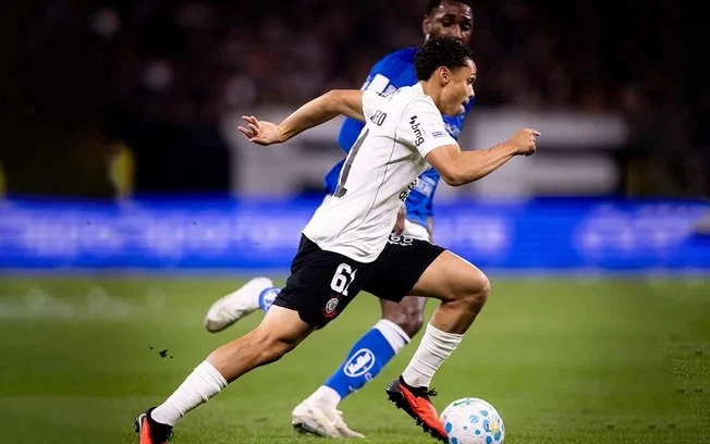 Súmula de corinthians x cruzeiro detalha arremesso de copos e
