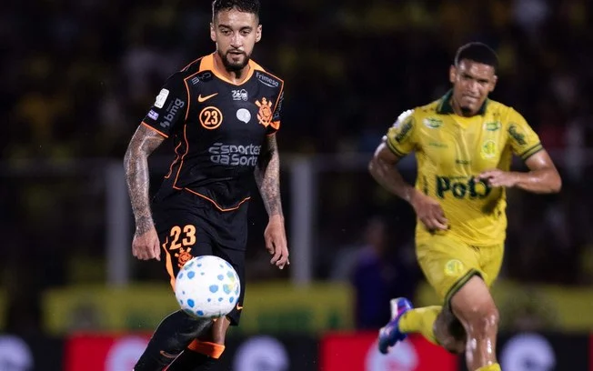 Corinthians busca solução no meio campo sem allan para duelo decisivo