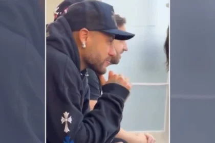 Vídeo: neymar se emociona e chora copiosamente ao ver primeira