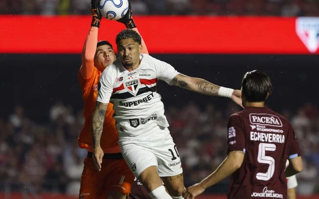 Luciano celebra seis anos de são paulo com gol decisivo,