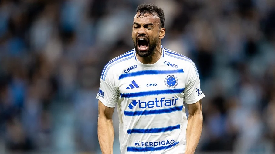Torcida do cruzeiro ferve: declarações pró flamengo de pedro lourenço e