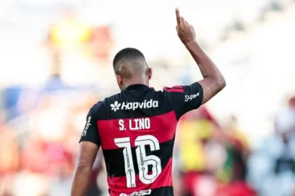 Samuel lino brilha no flamengo, vira herói da libertadores e