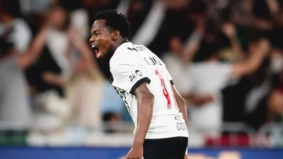 Andrés gómez, do vasco, rebate torcedor com ‘gordinho’ após vitória