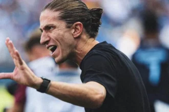 Ex flamengo filipe luís se ‘declara’ e fica ‘impressionado’ com jovem
