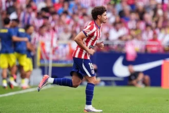 Atlético de madrid proíbe julián álvarez de saudar torcida e