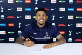 Tottenham anuncia contratação recorde do brasileiro savinho por €100 milhões