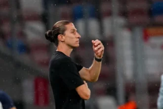 Filipe luís em sua primeira grande decisão no monaco: ex flamengo