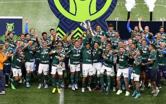 Palmeiras celebra 112 anos com vídeo emocionante homenageando ídolos marcos,