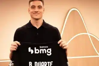 Vasco da gama oficializa contratação do atacante bruno duarte, ex estrela