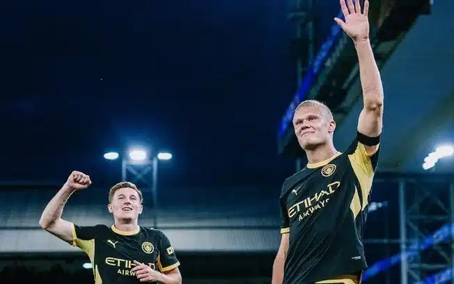 Manchester city goleia crystal palace por 4 a 1 com