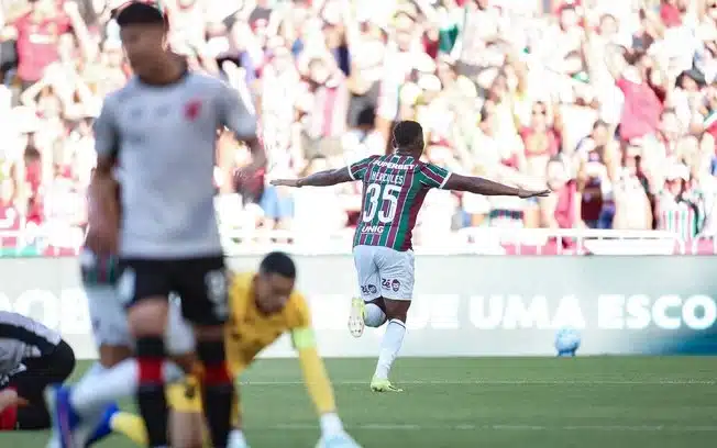 Fluminense desafia athletico pr na arena da baixada em duelo crucial