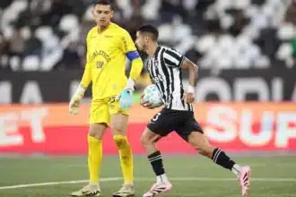 Botafogo em crise: alvinegro busca redenção no clássico decisivo do