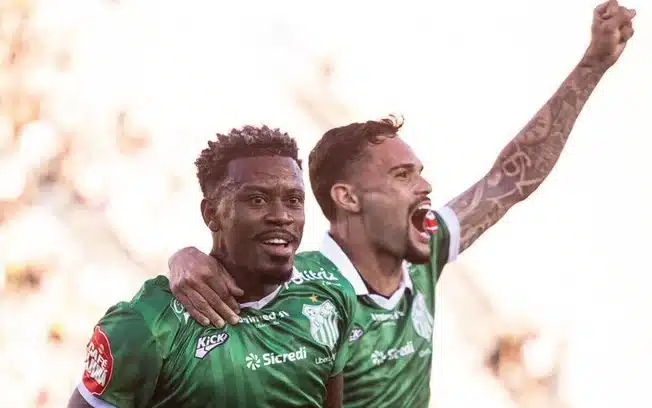 Abc x uberlândia: onde assistir ao vivo, escalações, arbitragem e