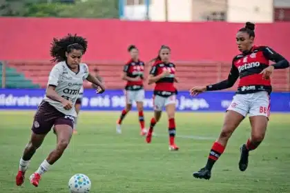 Brasileirão feminino: flamengo vence ferroviária com gol relâmpago de mariana