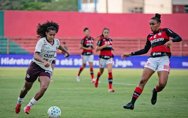Brasileirão feminino: flamengo vence ferroviária com gol relâmpago de mariana