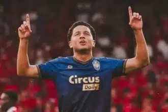 Flamengo acelera contratações de anthony valencia e joaquín freitas para