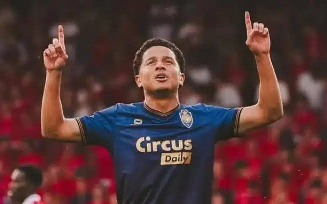 Flamengo acelera contratações de anthony valencia e joaquín freitas para