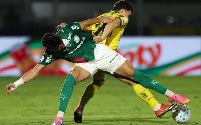 Palmeiras liga alerta na briga pelo título: entenda como tropeços