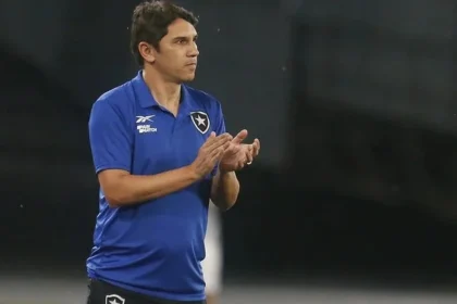Botafogo saf: fábio mathias dispara como melhor interino; veja o
