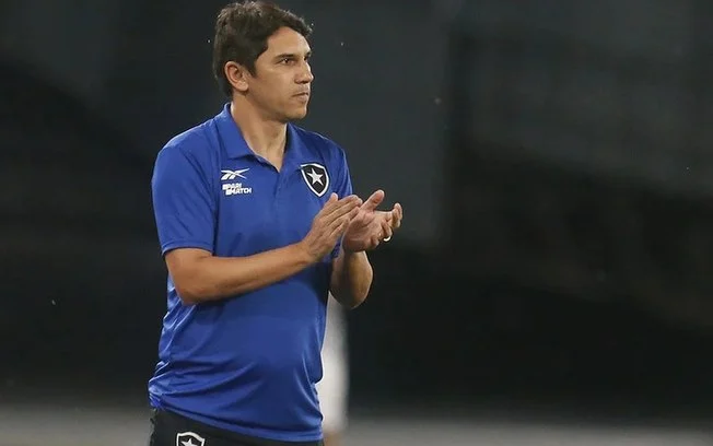 Botafogo saf: fábio mathias dispara como melhor interino; veja o
