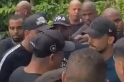 Telles encarou torcida organizada do botafogo no lonier: a bravura