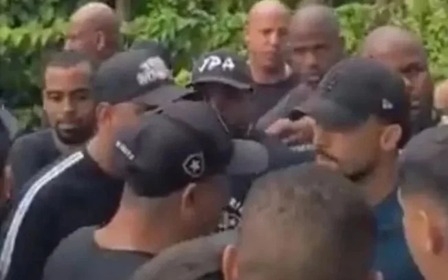 Telles encarou torcida organizada do botafogo no lonier: a bravura