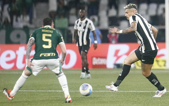 Tiquinho soares reencontra palmeiras em reestreia emocionante e revive “gol