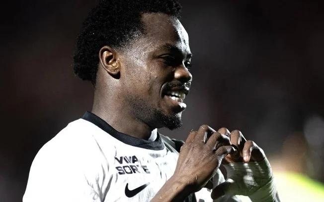Vasco repete sina: sucesso nas copas e drama no brasileirão