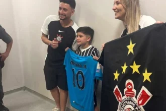 Corinthians abraça pedro mello: menino hostilizado por camisa de neymar