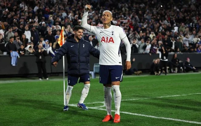 Vasco não desiste e tenta viabilizar compra de richarlison do