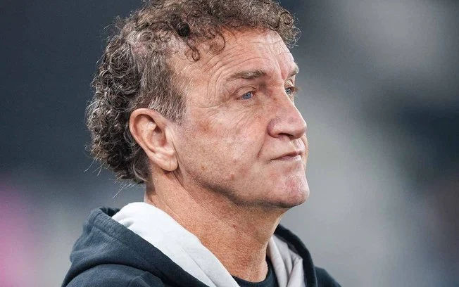 Com santos em ascensão, cuca confirma philippe coutinho e projeta