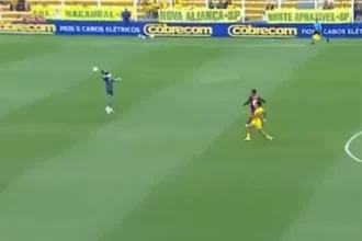 Muralha, goleiro do mirassol, falha duas vezes em apenas 12
