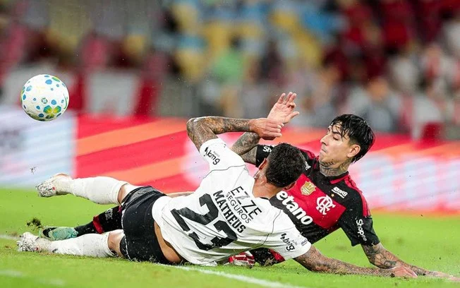 Flamengo enfrenta desfalques cruciais no meio campo contra o bragantino pelo