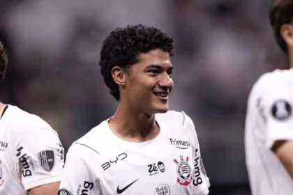 Revelação do corinthians, iago machado, celebra ‘estreia dos sonhos’ contra