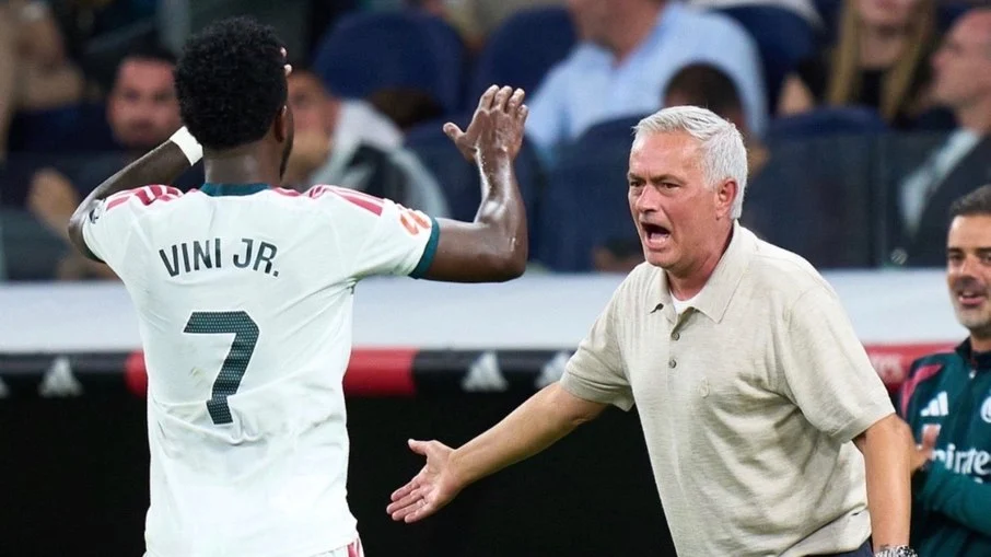 Mourinho cobra ‘outra versão’ de vini jr. No real madrid
