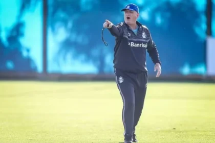 Renato gaúcho se reencontra com grêmio no rio, mas felipão