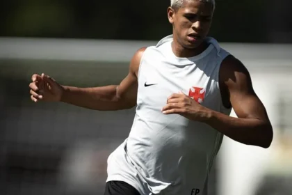 Vasco na sul americana: mudança de última hora no meio campo agita