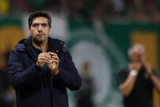 Abel ferreira é expulso contra ldu e desfalca palmeiras no