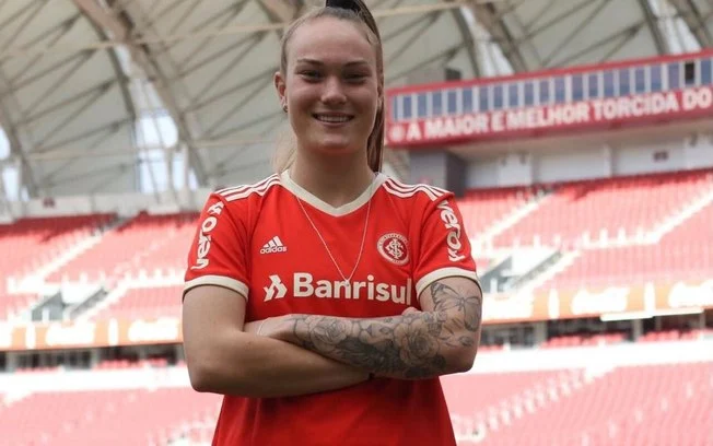 Maiara, ex internacional, brilha na nwsl: aos 22 anos, deixa de