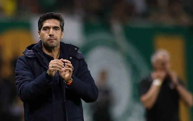Abel ferreira consolida hegemonia na libertadores: palmeiras alcança sexta semifinal