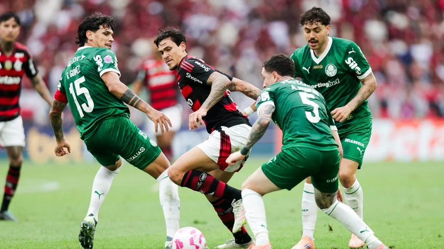 Flamengo sonha em disparar sobre palmeiras na liderança do brasileirão