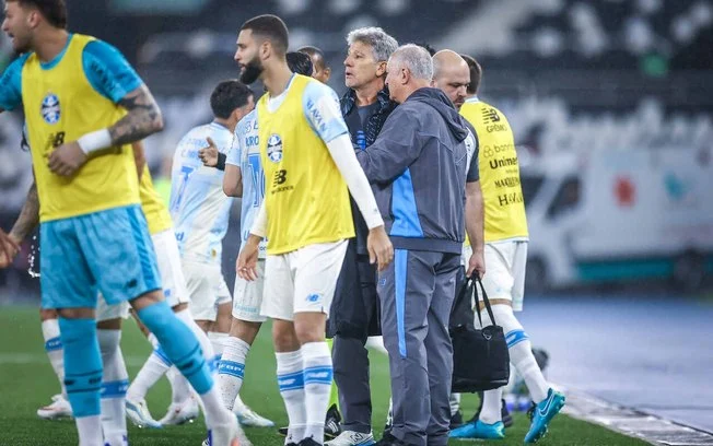 Renato gaúcho proíbe vaias na arena e clama por apoio