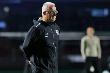Dorival júnior se retrata após polêmica com torcida do são