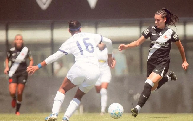 Vasco feminino é campeão inédito do brasileirão a2 e garante